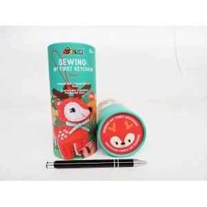 MG Home Sew a Jelen keychain