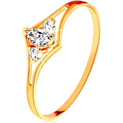 Šperky Eshop Prsten ze žlutého zlata rozdvojená ramena tři čiré zirkony S3GG156.64