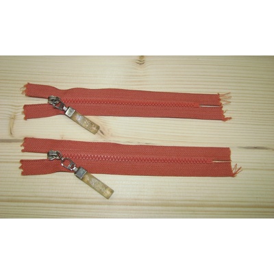 Kostenný zips tehlový 3mm nedeliteľný 14cm