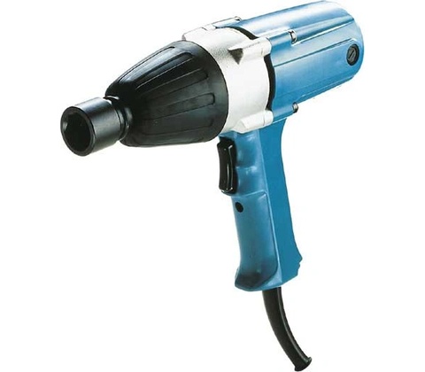 Makita 6905B