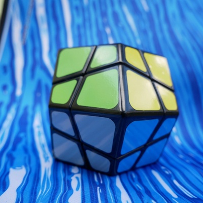 LanLan Skewb dodecahedron variace na Rubikovu kostku