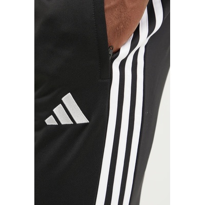 adidas Performance Спортен панталон adidas Performance Tiro Essentials в черно с апликация JC5464 (JC5464)