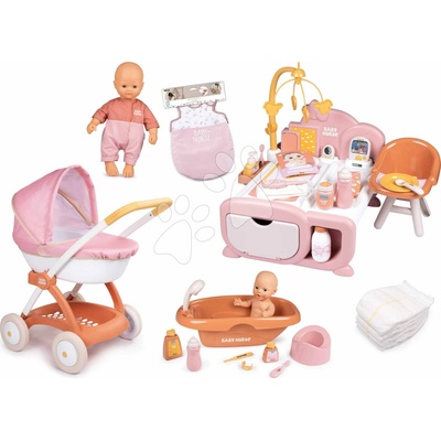 Smoby Set v dupačkách v detskej izbe v domčeku Doll Baby Nurse so zvukom a s vaničkou plienkami a spací vak s fľaškou