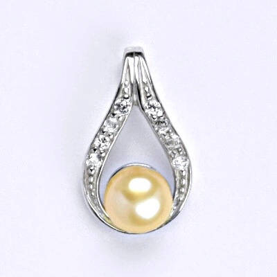 Čištín Stříbrný přívěšek s přírodní lososovou perlou P 1411