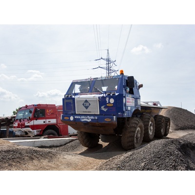 Ostrava: Jízda v legendární Tatra 813