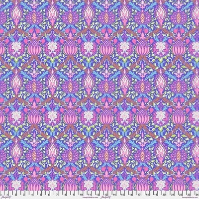 Bavlněná látka ornamentální fialová | Kaffe Fassett x Morris & Co – Granada