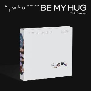 Daniel Shopping s. r. o Aiweo: Be My Hug (Photobook Version) - CD (098365)