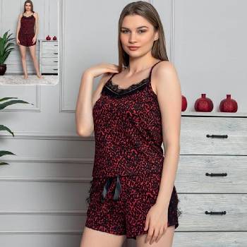 Дамска пижама с петнист десен в черно и червено