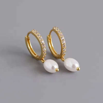 Olivie strieborné náušnice s perlou GOLD 8725