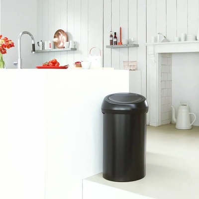 Brabantia 60 л. матирано черен кош за боклук Brabantia от серия Touch Bin (647252)