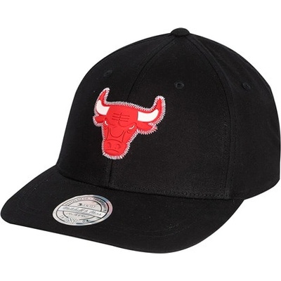 Mitchell & Ness NBA Biowashed Zig Zag 110 SB Chicago Bulls Black Snapback černá červená červená