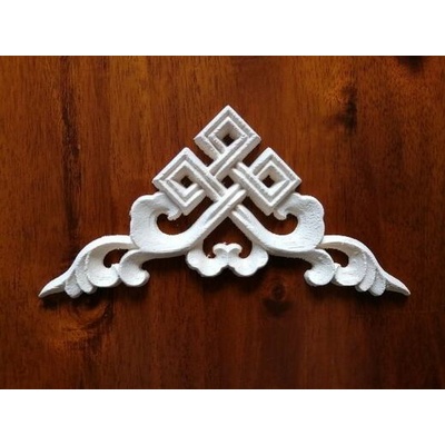 Vyřezávaný dřevěný obraz na stěnu z překližky ornament