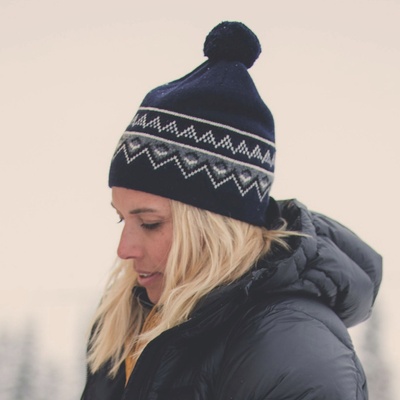Scandianvian beanie SKHOOP pletená vlněná čepice navy