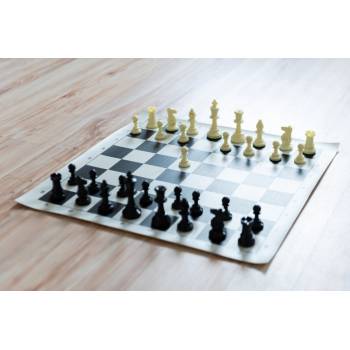 Šachový obchod Šachová súprava komplet stredná Farba šachovnice: Čierno-biela