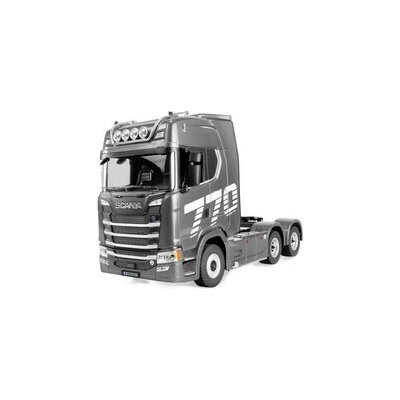 AMEWI SCANIA 770 S ŤAHAČ 6X4 RTR STRIEBORNÝ 1:18