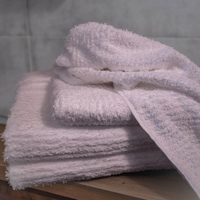 Knitva sada 2 ks ručníků 50 x 100 cm a 2 ks osušek 70 x 140 cm vlnky starorůžová
