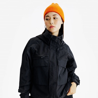 Decathlon crop černá
