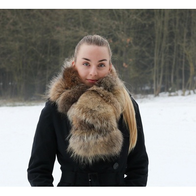 Špongr kožušinový šál z fínskeho mývalovca natur 02