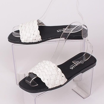 Ежедневни дамски чехли от еко кожа в бял цвят