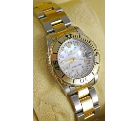 Invicta 6895