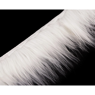Kožešina / vousy dekorační 870867/1 bílá, délka chlupů 10cm, šíře 13cm ( v metráži)