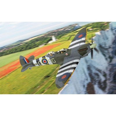 Corgi Supermarine Spitfire T9 MJ627 Biggin Hill Heritage Hangar 1:72
