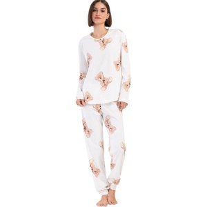  Дамска пижама в бяло със сладки мечета