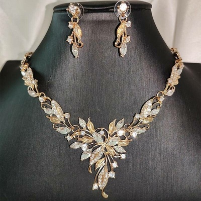Naishide Jewelry Dámská souprava Noble Bridal Druh barvy: Zlatá