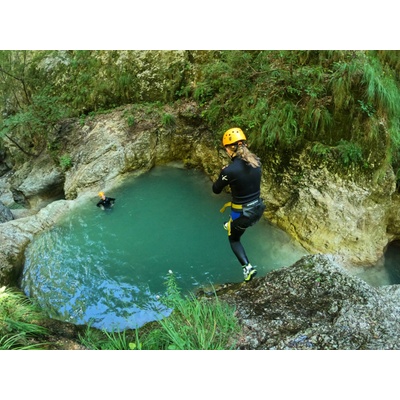 Přírodní aquapark Sušec - canyoning ve Slovinsku