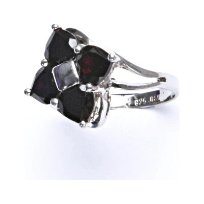 Čištín stříbrný přírodní granát 4488