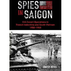 Spies in Saigon (ISBN: 9780764370793)
