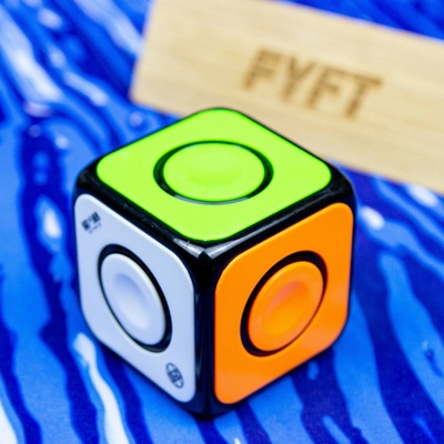 QiYi MoFangGe Spinner cube O2 1x1x1 QiYi