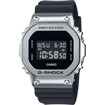 Casio GM-5600U-1ER