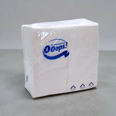 Ooops! X Servítky 2V 33 x 33cm 100 listov preloženie 1/8