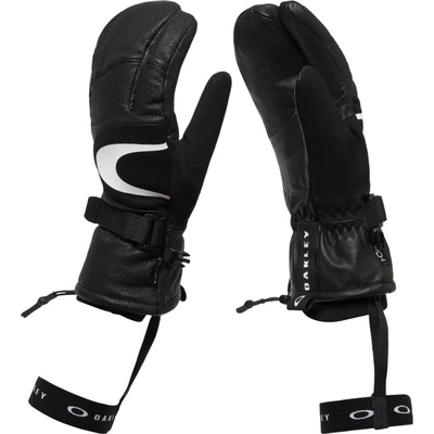 Oakley Timberline 3-Finger Blackout