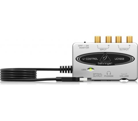 Behringer UCA202