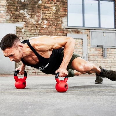 Gorilla Sports kettlebell pogumovaný povrch, 10 kg