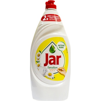Jar Sensitive prostriedok na umývanie riadu Chamomile & Vitamin E 900 ml