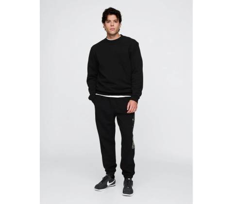 Gap Athletic černe