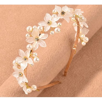 Naishide Jewelry Čelenka do vlasů s květy a perlami Druh barvy: Zlatá