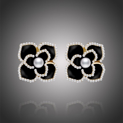 Éternelle perlové náušnice Lauren Black květina E1267-LR2314B Černá