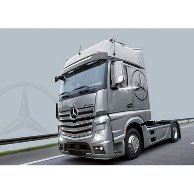 Italeri Mercedes Benz Actros MP4 Gigaspace 1:24