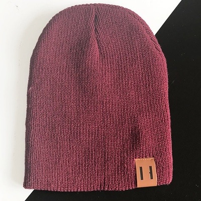 Jednobarevná dětská čepice Bordová