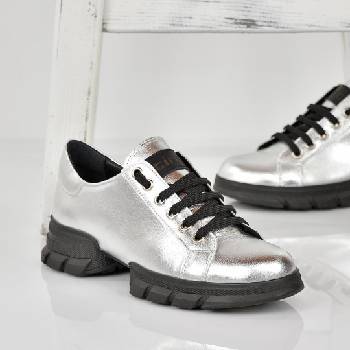 Image 1 of Tinti Shoes Дамски кецове Geri silver