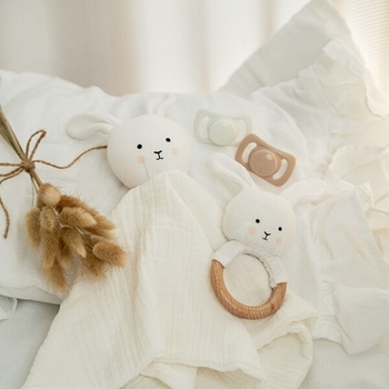 JaBaDaBaDo : Подаръчна кутия с утешителче, дрънкалка и залъгалки - Зайче (JB-S1023)