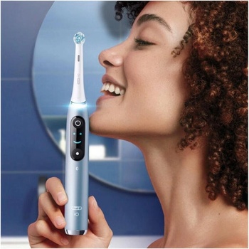 Image 1 of Oral-B iO Series 9 Luxe Edition aqua marine