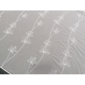 Luxusné vyšívaná záclona biela s kvetmi 11745/290 290 cm
