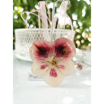 Meganflo Колие от голяма бяло-розова налба