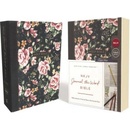 NKJV , Journal the Word Bible, Cloth Over Board, Gray Floral, Red Letter Edition, Comfort Print: Reflect, Journal, or Create Art Next to Your Favorite Thomas NelsonPevná vazba