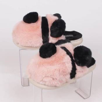 Image 1 of Пухкави пантофи в цвят пудра с ушички